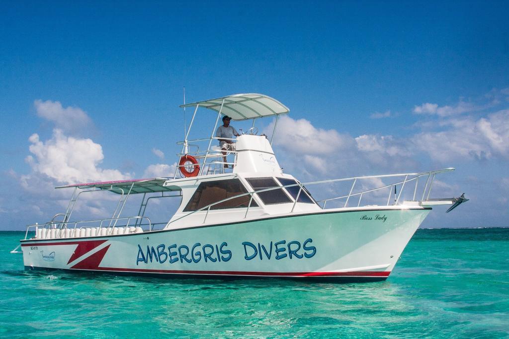 Ambergris Divers Resort San Pedro  Kültér fotó